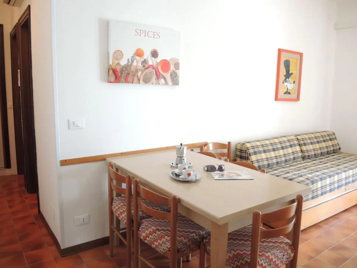 Flat 100M From The Beach With Sunny Terrace Bibione Apartment