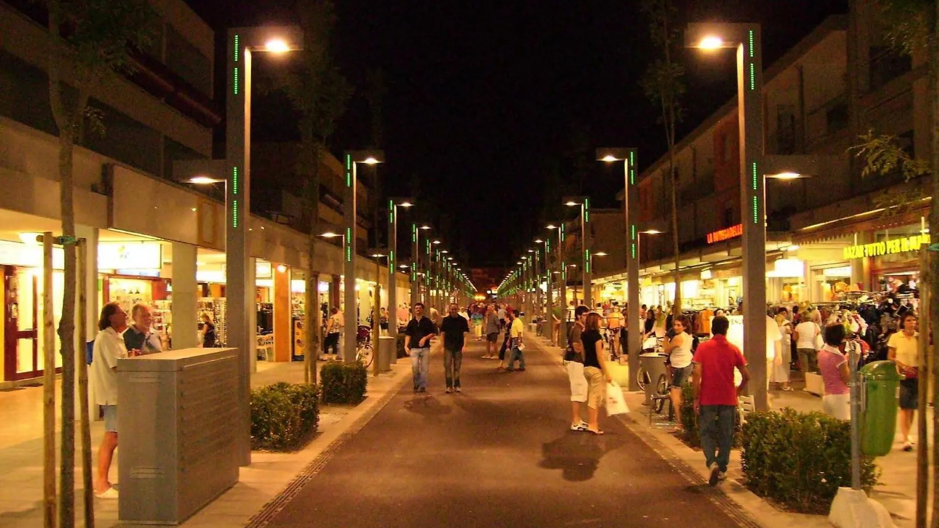 Flat 100M From The Beach With Sunny Terrace Bibione 0*,